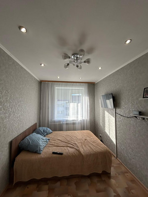 Продам трехкомнатную (3-комн.) квартиру, Совхозная ул, 3, Сокол с