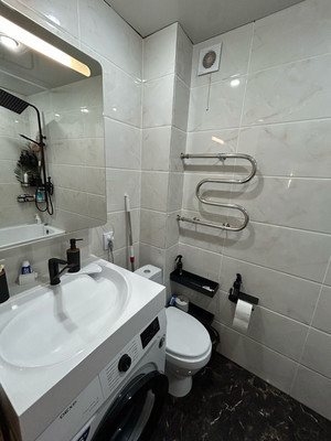 Продам трехкомнатную (3-комн.) квартиру, Совхозная ул, 3, Сокол с