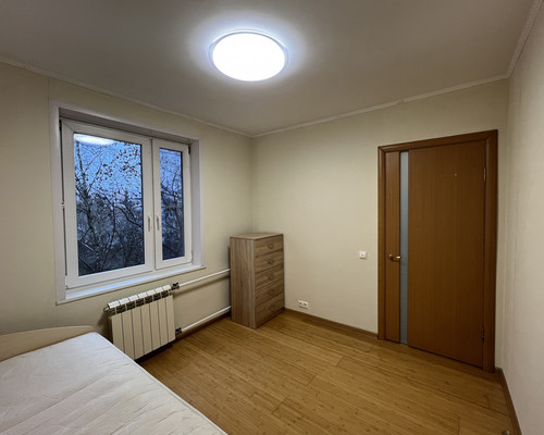 Продам трехкомнатную (3-комн.) квартиру, Косинская ул, 24к2, Москва г