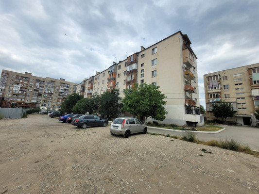 Продам трехкомнатную (3-комн.) квартиру, Фрунзе ул, 10, Баксан г