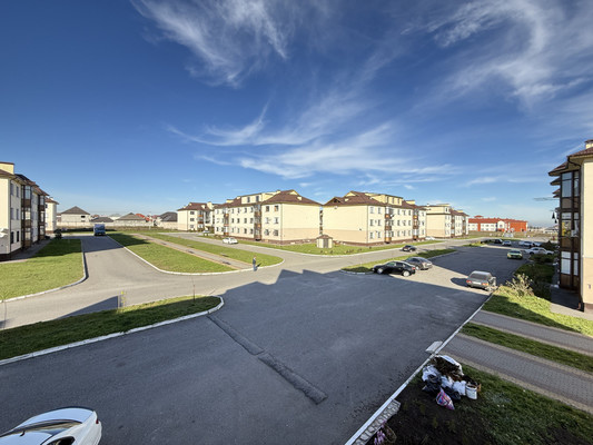 Продам трехкомнатную (3-комн.) квартиру, им. Сижажева М.В. ул, 14, Чегем г