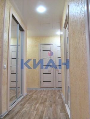 Продам трехкомнатную (3-комн.) квартиру, Устиновича ул, 1а, Красноярск г