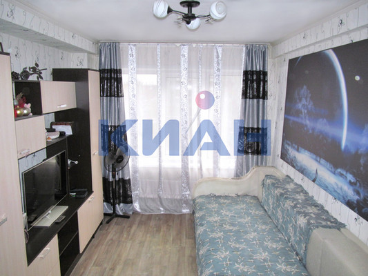 Продам трехкомнатную (3-комн.) квартиру, Устиновича ул, 1а, Красноярск г