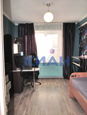 Продам трехкомнатную (3-комн.) квартиру, Устиновича ул, 1а, Красноярск г