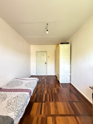 Продам трехкомнатную (3-комн.) квартиру, Ватутина ул, 23, Нальчик г