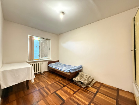 Продам трехкомнатную (3-комн.) квартиру, Ватутина ул, 23, Нальчик г