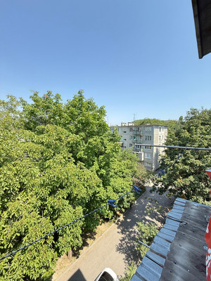 Продам трехкомнатную (3-комн.) квартиру, Ватутина ул, 23, Нальчик г