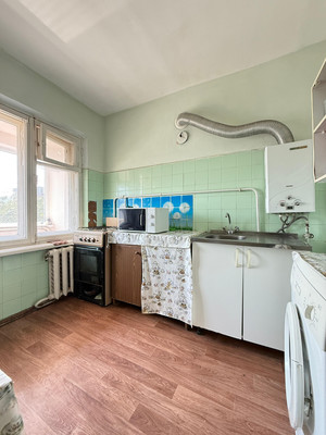 Продам трехкомнатную (3-комн.) квартиру, Ватутина ул, 23, Нальчик г