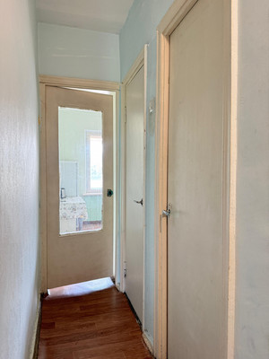 Продам трехкомнатную (3-комн.) квартиру, Ватутина ул, 23, Нальчик г