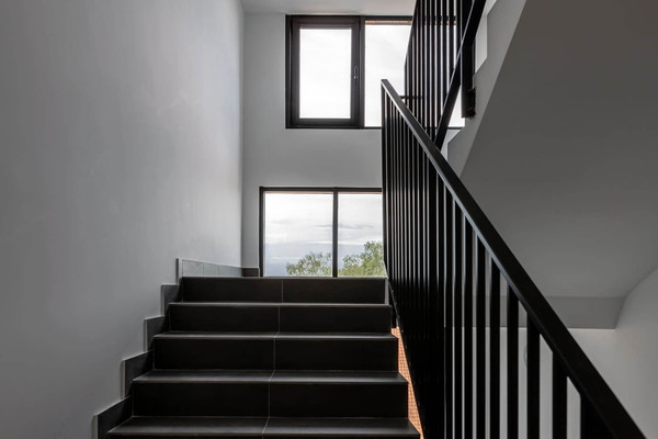 Продам двухкомнатную (2-комн.) квартиру, Арсенальная ул, 31к2, Калининград г