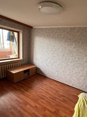 Продам двухкомнатную (2-комн.) квартиру, Автомобилист гск, 41, Биокомбината п