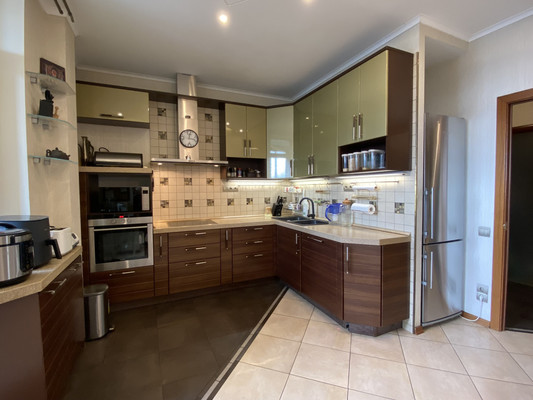 Продам многокомнатную квартиру, Клары Цеткин ул, 18Бк1, Москва г