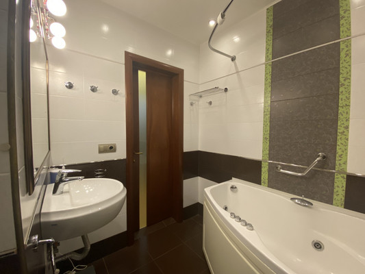 Продам многокомнатную квартиру, Клары Цеткин ул, 18Бк1, Москва г