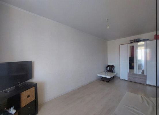 Продам однокомнатную (1-комн.) квартиру, им. Симиренко ул, 11, Краснодар г