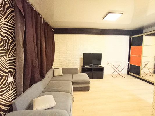 Продам однокомнатную (1-комн.) квартиру, Солнечный проезд, 6, Молоково с