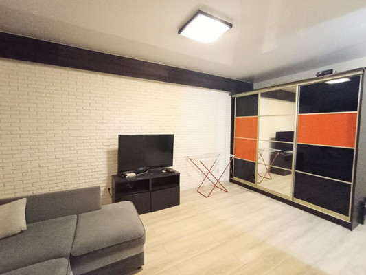 Продам однокомнатную (1-комн.) квартиру, Солнечный проезд, 6, Молоково с