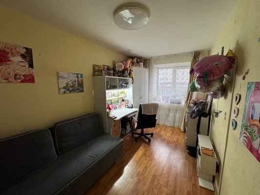 Продам двухкомнатную (2-комн.) квартиру, Карла Маркса ул, 37кб, Ишим г