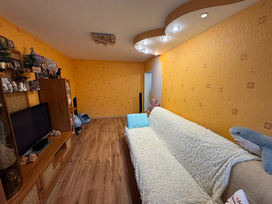 Продам двухкомнатную (2-комн.) квартиру, Карла Маркса ул, 37кб, Ишим г