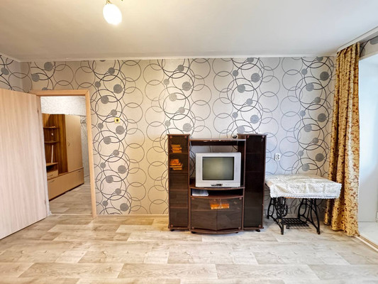 Продам двухкомнатную (2-комн.) квартиру, Береговая ул, 21, Ишим г