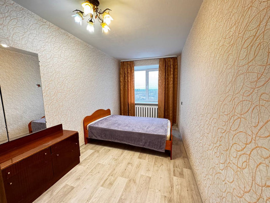 Продам двухкомнатную (2-комн.) квартиру, Береговая ул, 21, Ишим г