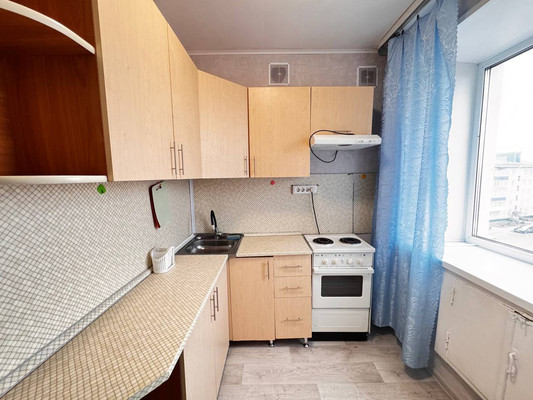 Продам двухкомнатную (2-комн.) квартиру, Береговая ул, 21, Ишим г