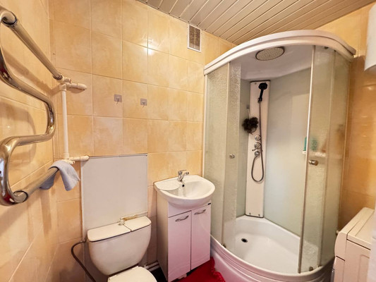 Продам двухкомнатную (2-комн.) квартиру, Береговая ул, 21, Ишим г