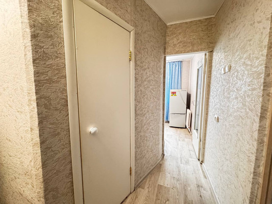 Продам двухкомнатную (2-комн.) квартиру, Береговая ул, 21, Ишим г