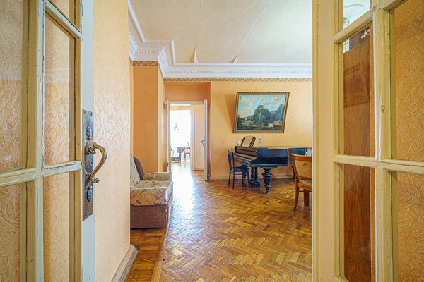 Продам многокомнатную квартиру, Комсомольский пр-кт, 49, Пермь г