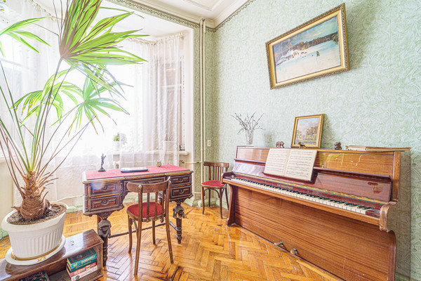 Продам многокомнатную квартиру, Комсомольский пр-кт, 49, Пермь г