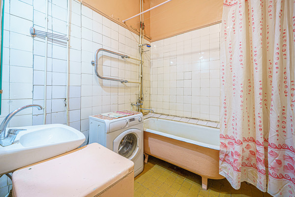 Продам многокомнатную квартиру, Комсомольский пр-кт, 49, Пермь г