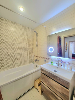 Продам двухкомнатную (2-комн.) квартиру, Волжская (Центральный р-н) ул, 30/1, Сочи г