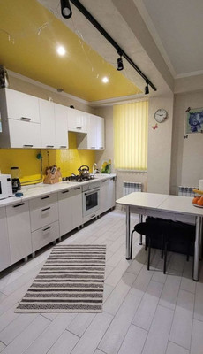 Продам двухкомнатную (2-комн.) квартиру, Макаренко (Центральный р-н) ул, 8к14, Сочи г