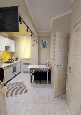 Продам двухкомнатную (2-комн.) квартиру, Макаренко (Центральный р-н) ул, 8к14, Сочи г