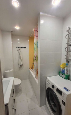 Продам двухкомнатную (2-комн.) квартиру, Макаренко (Центральный р-н) ул, 8к14, Сочи г