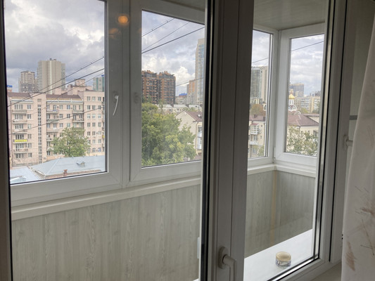 Продам двухкомнатную (2-комн.) квартиру, Социалистическая ул, 147-149, Ростов-на-Дону г