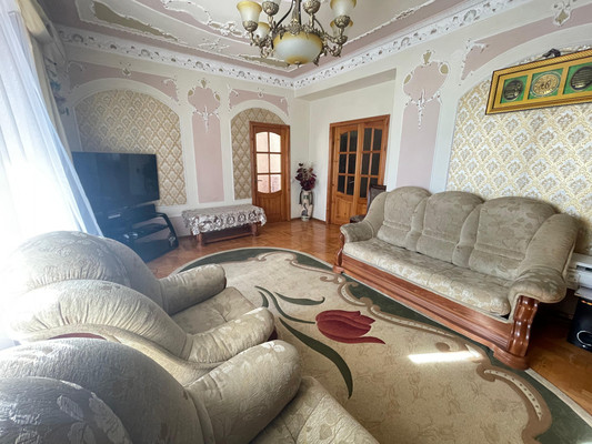 Продам трехкомнатную (3-комн.) квартиру, Кирова ул, 349, Нальчик г