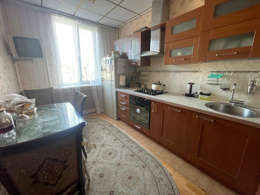 Продам трехкомнатную (3-комн.) квартиру, Кирова ул, 349, Нальчик г