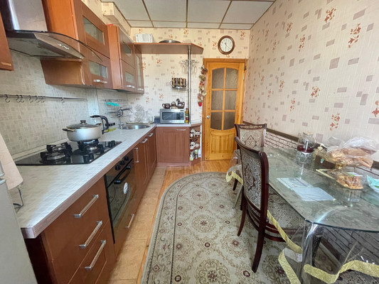 Продам трехкомнатную (3-комн.) квартиру, Кирова ул, 349, Нальчик г