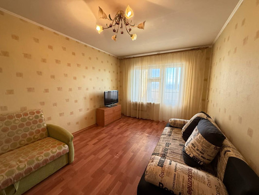 Продам однокомнатную (1-комн.) квартиру, Победы пр-кт, 100, Казань г