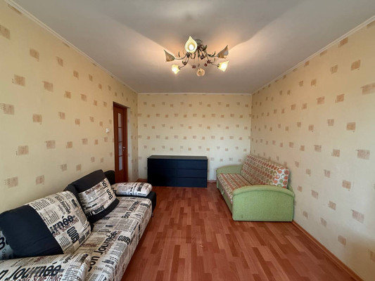 Продам однокомнатную (1-комн.) квартиру, Победы пр-кт, 100, Казань г