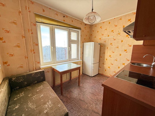 Продам однокомнатную (1-комн.) квартиру, Победы пр-кт, 100, Казань г