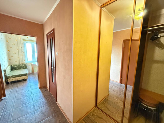 Продам однокомнатную (1-комн.) квартиру, Победы пр-кт, 100, Казань г