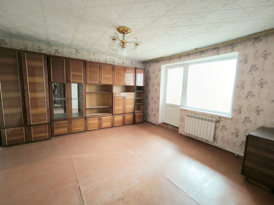 Продам двухкомнатную (2-комн.) квартиру, Острякова ул, 23, Гвардейское пгт