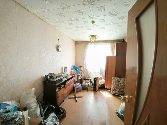 Продам двухкомнатную (2-комн.) квартиру, Острякова ул, 23, Гвардейское пгт