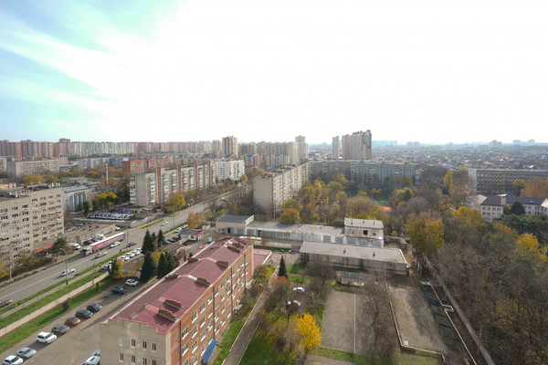 Продам двухкомнатную (2-комн.) квартиру, Российская ул, 79/3к2, Краснодар г