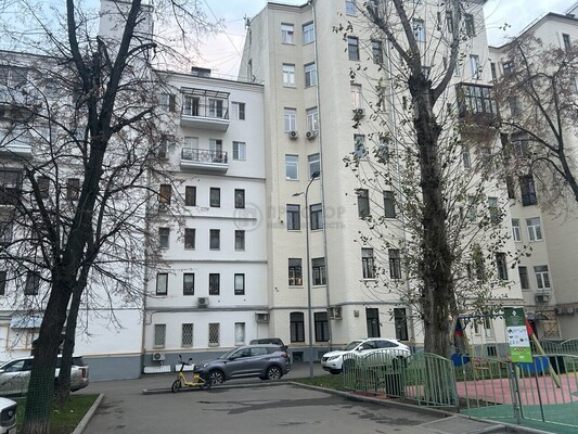 Продам трехкомнатную (3-комн.) квартиру, Яковоапостольский пер, 15, Москва г