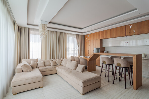 Продам многокомнатную квартиру, Корабельная ул, 17к3, Москва г