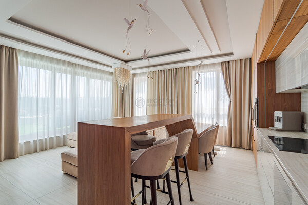 Продам многокомнатную квартиру, Корабельная ул, 17к3, Москва г