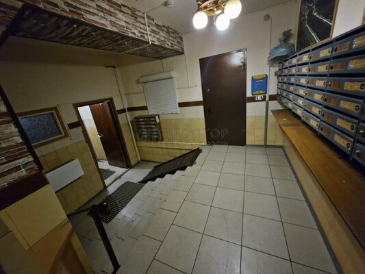 Продам однокомнатную (1-комн.) квартиру, Большая Набережная ул, 11к3, Москва г