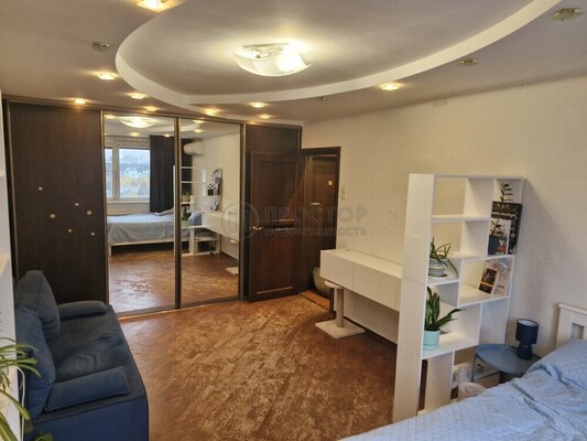 Продам однокомнатную (1-комн.) квартиру, Большая Набережная ул, 11к3, Москва г